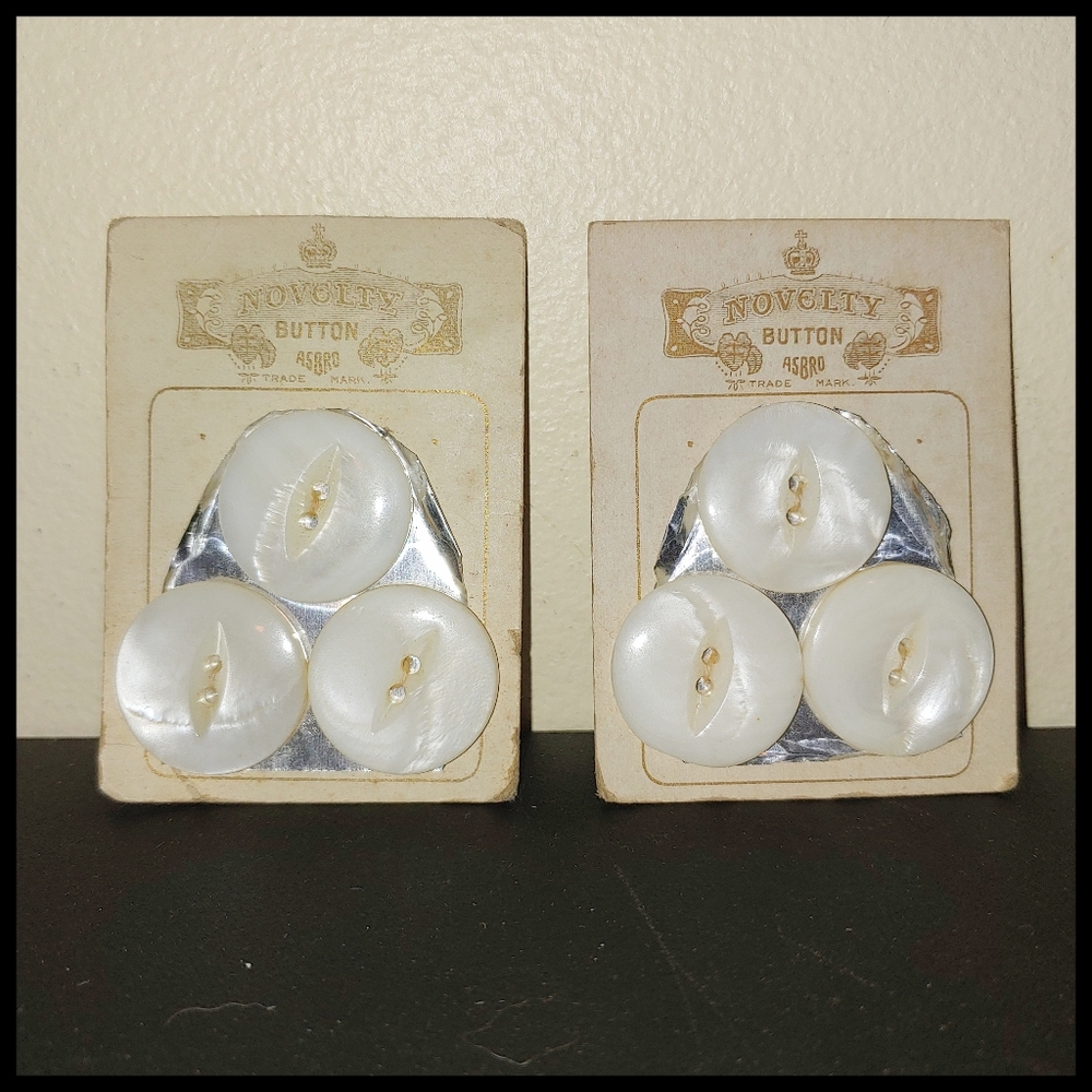 Vintage Novelty Button Asbro Mother of Pearl Buttons